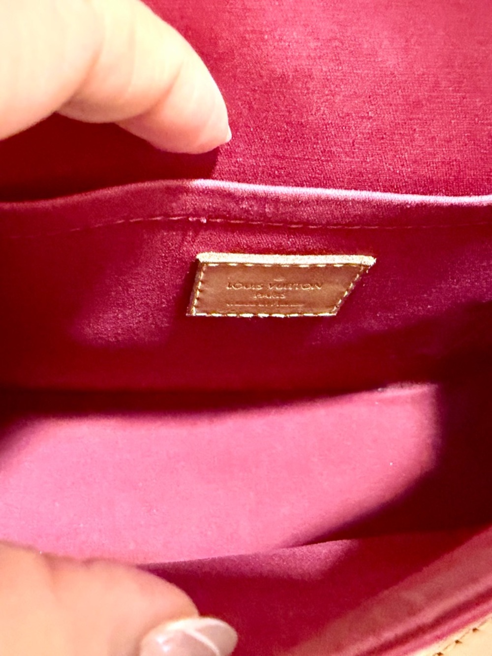 ✨ Gorgeous Gift! Louis Vuitton Pomme D’Amour Monogram Vernis Bellflower PM ✨ - Picture 11 of 14